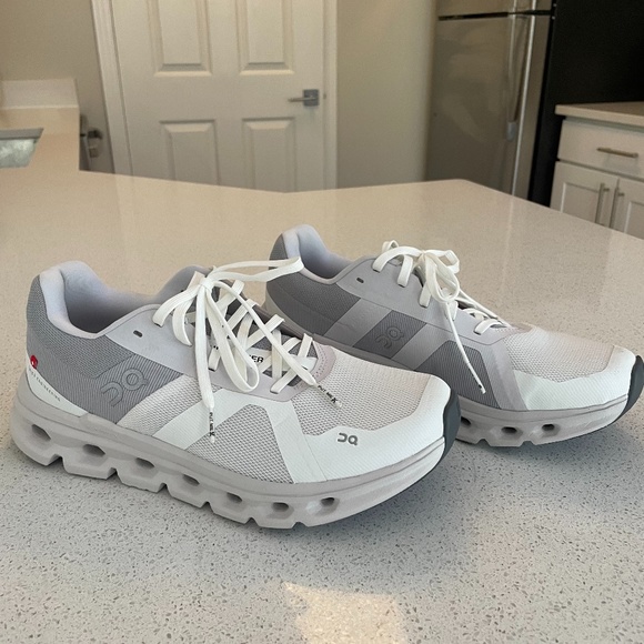 On Running Shoes - On Running Cloudrunner Sneakers